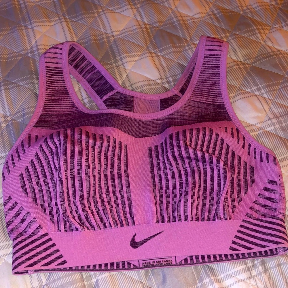 Sports bra